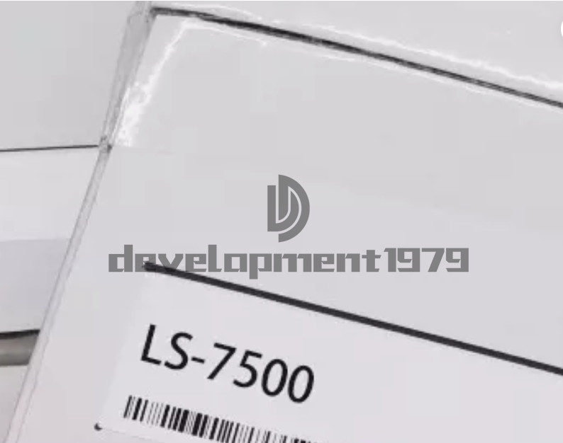 1PC NEW Keyence LS-7500 LS7500 display