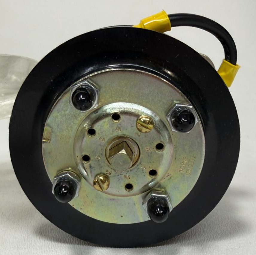 Electroswitch 2404C Rotary Voltmeter Selector Switch 4 Position 600VAC
