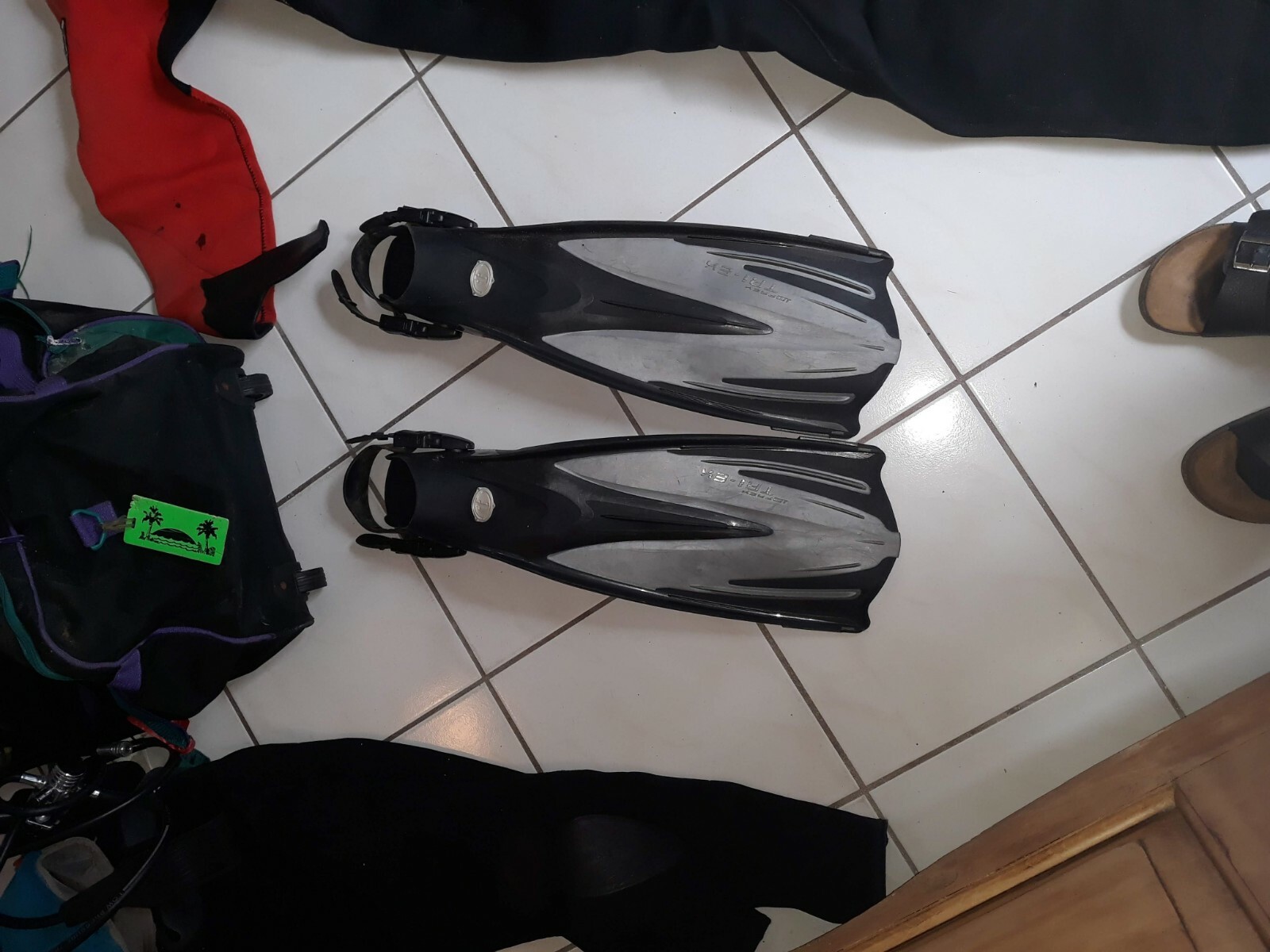 DIVING GEAR