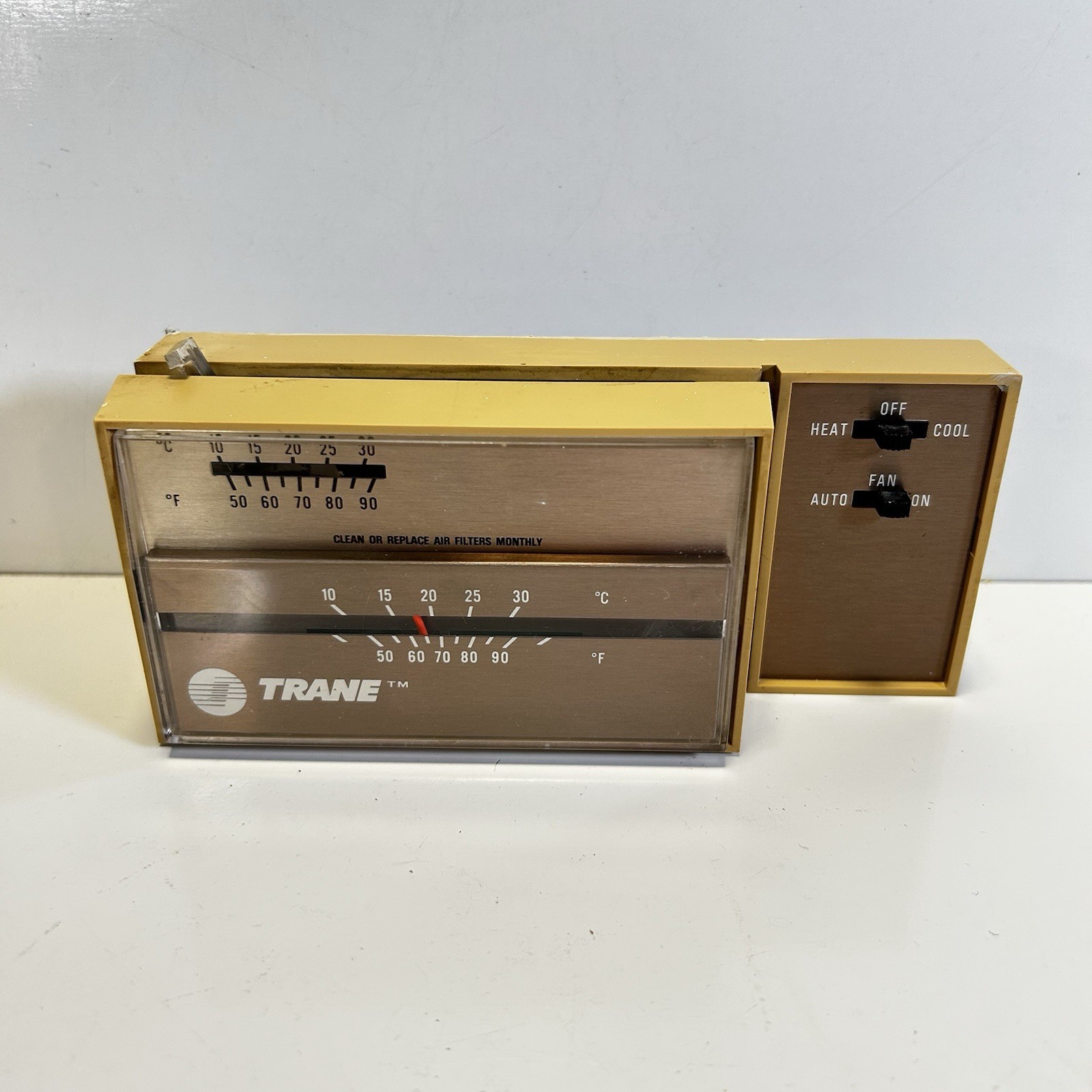 Trane TAYSTAT241 Multi-Stage Non-Programmable Room Thermostat 196499 Tested