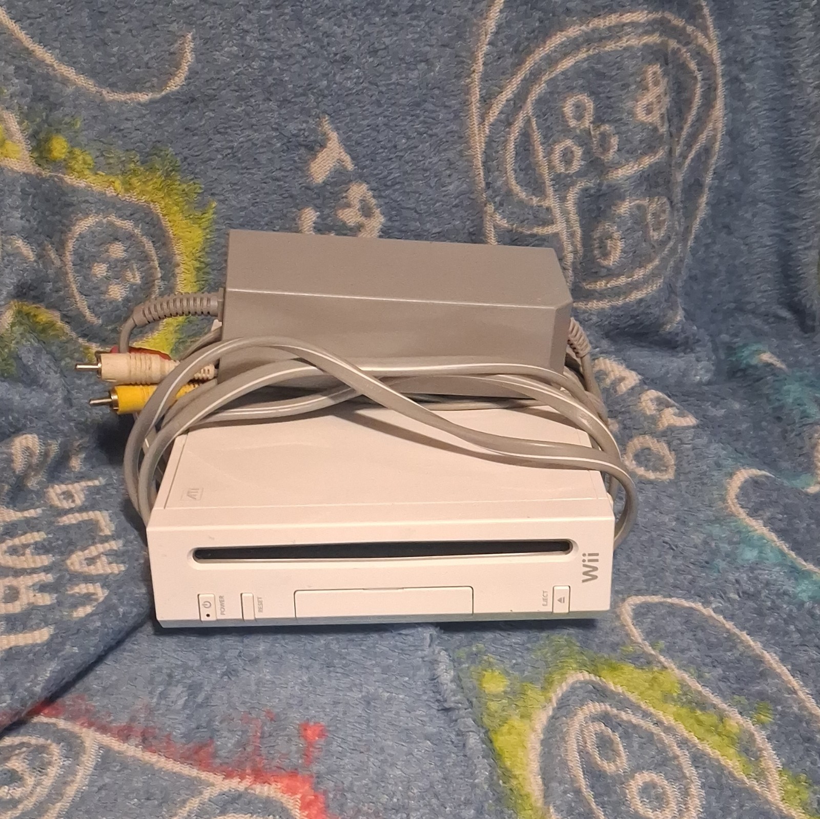 Nintendo Wii Console With Gameboy Compatability Missing A Remote And Sensor Bar