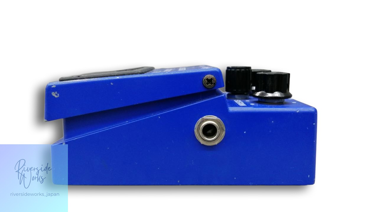 BOSS CS-2 Compression Sustainer Effects Pedal for Guitar