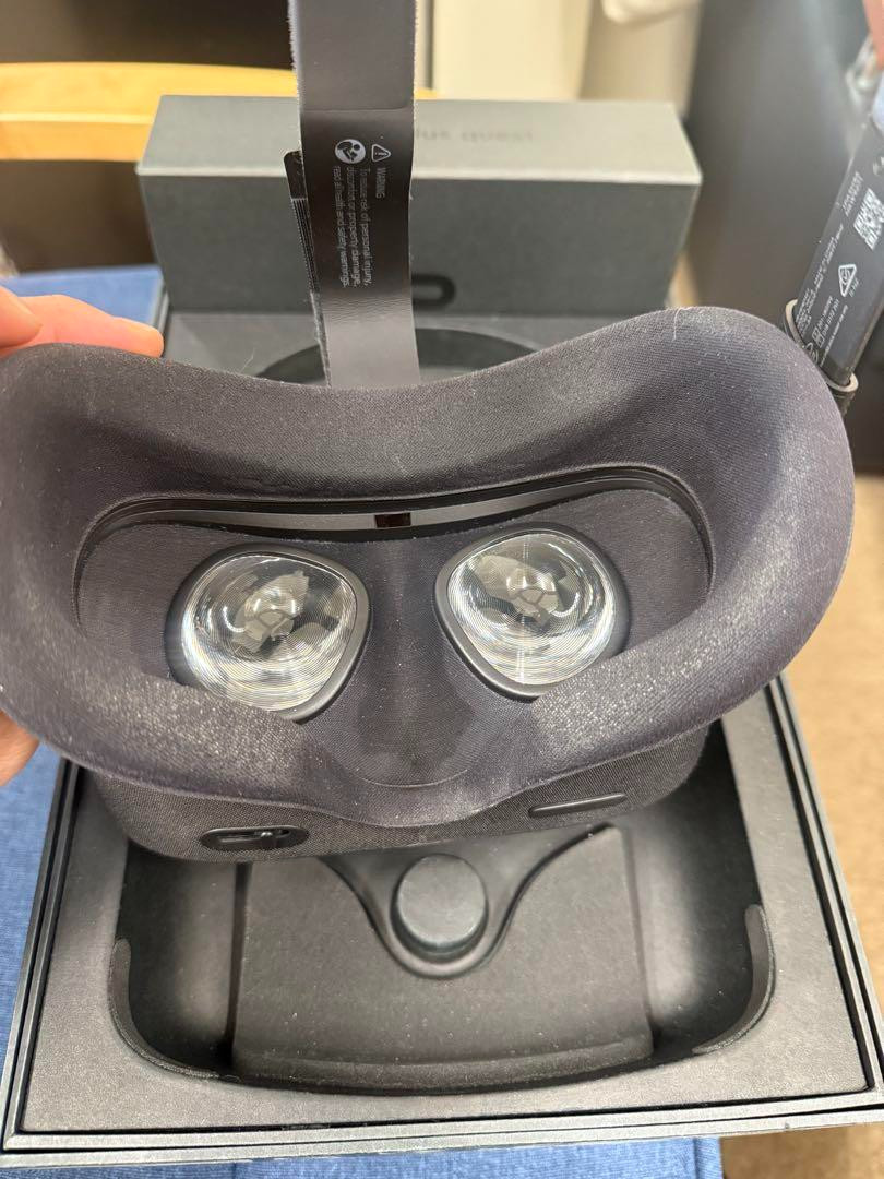 Oculus Quest 64GB VR Headset Black Used