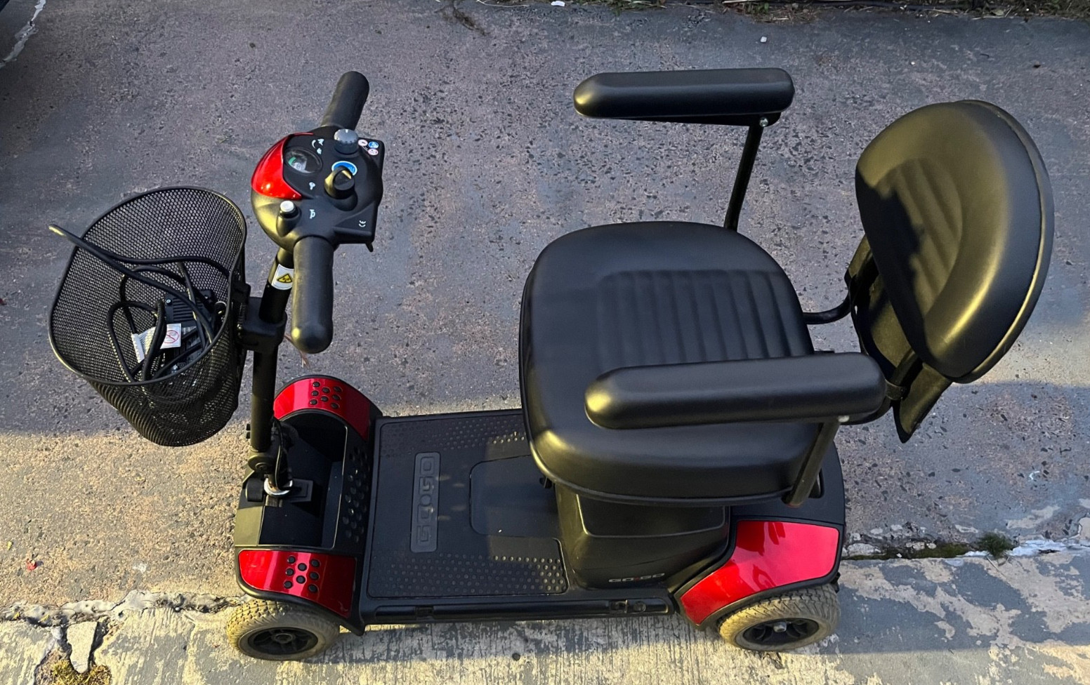 Pride Mobility Go-Go Elite Traveler 4-Wheel Mobility Scooter. Travel use only