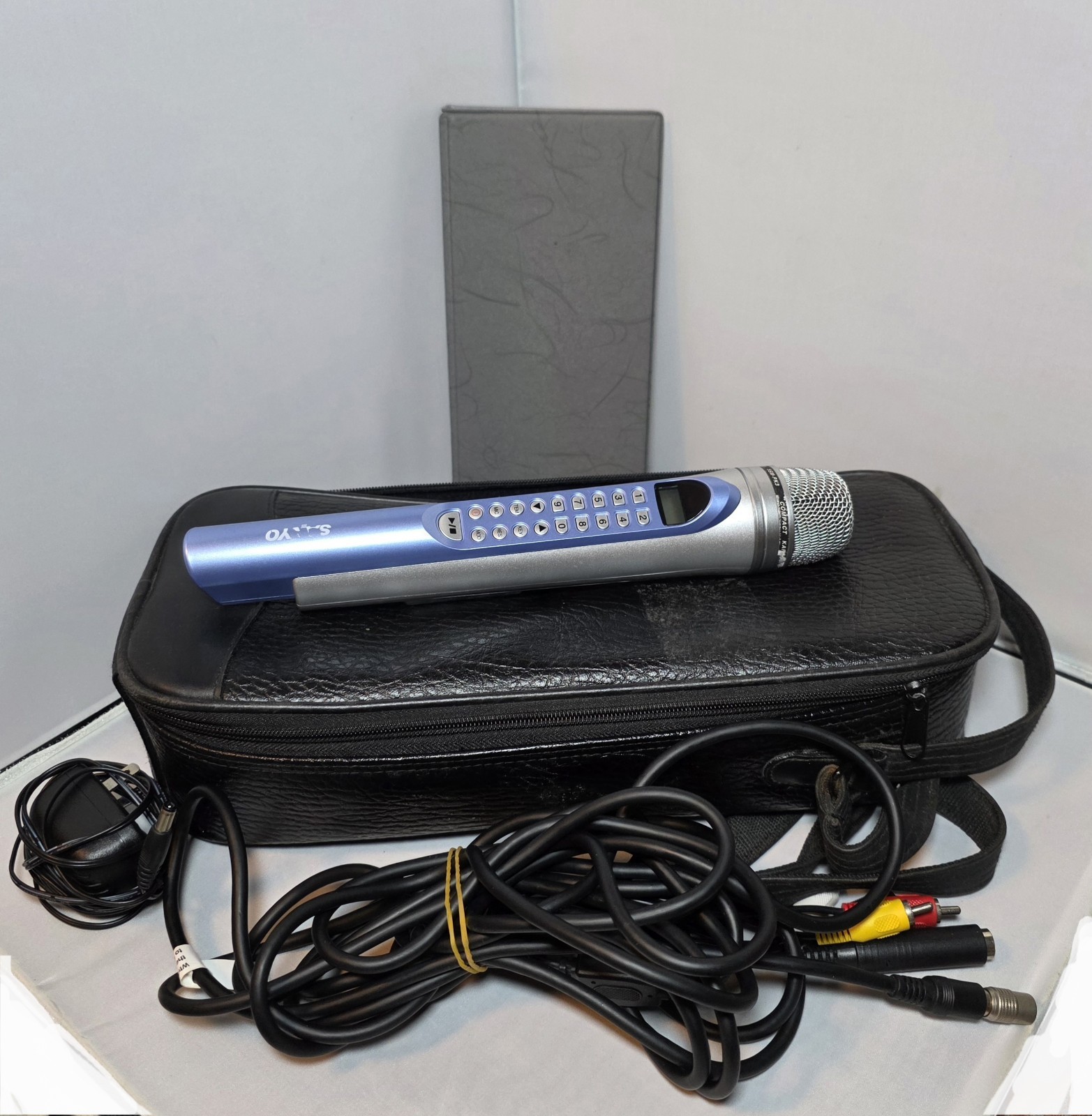 Sanyo SSM-PK3 Karaoke Microphone System Tested Works w/ Case Cables Song Book