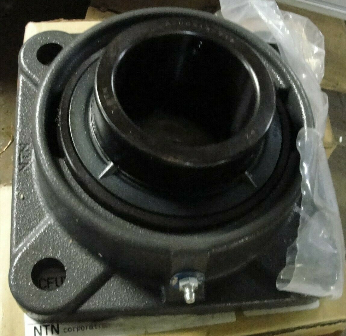 NTN UCFUX 2 15/16 M Flange Mount Ball Bearing Unit  Four-Bolt Flange NOS