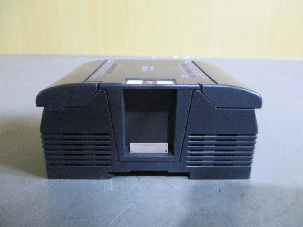 KEYENCE KV-E16X PLC with Built-in Display Function Controller USED #6