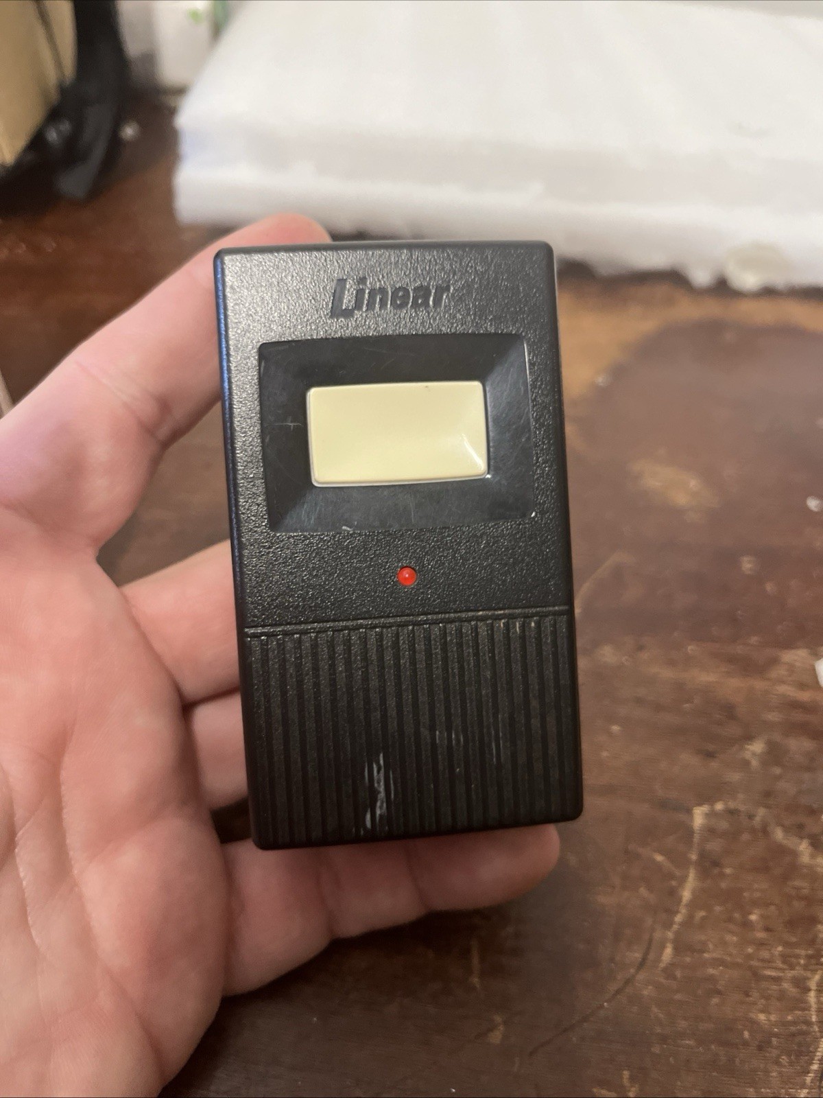Linear DNT00002A Garage Door Gate Remote 310MHz 1 Button Visor Clip