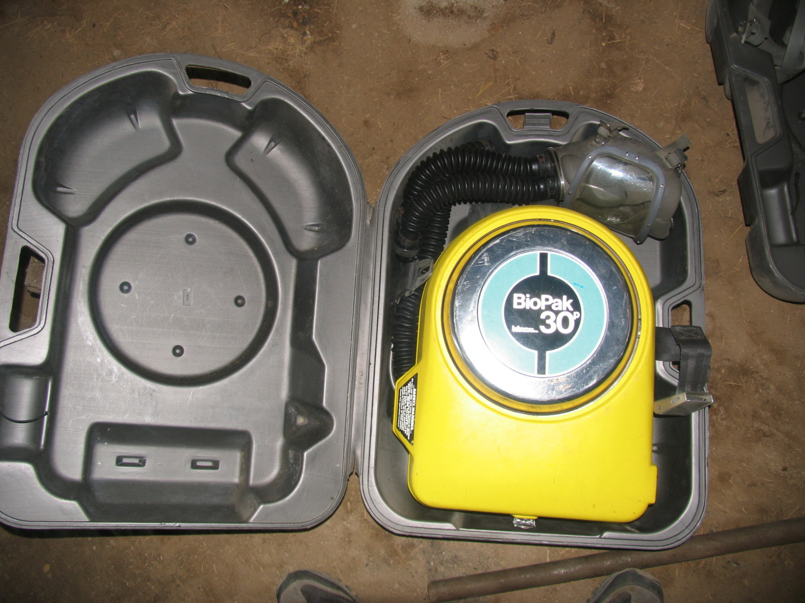 BioPak 30p  30 Minute Self contained Oxygen Breathing Apparatus Rebreather
