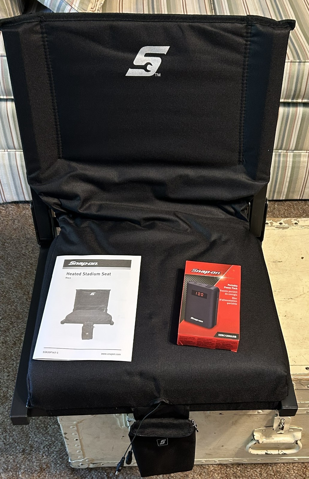 Snap‑On Heated Stadium Seat (New Open Box, Battery Included)