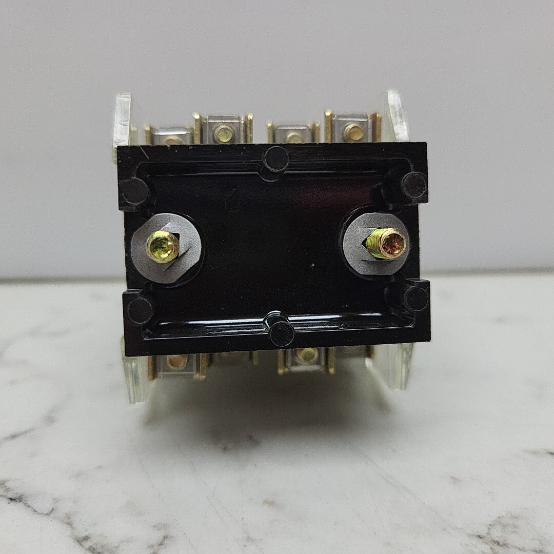 Allen Bradley Flush Head Push Button Unit Black Button 800H-AK2B Ser B New