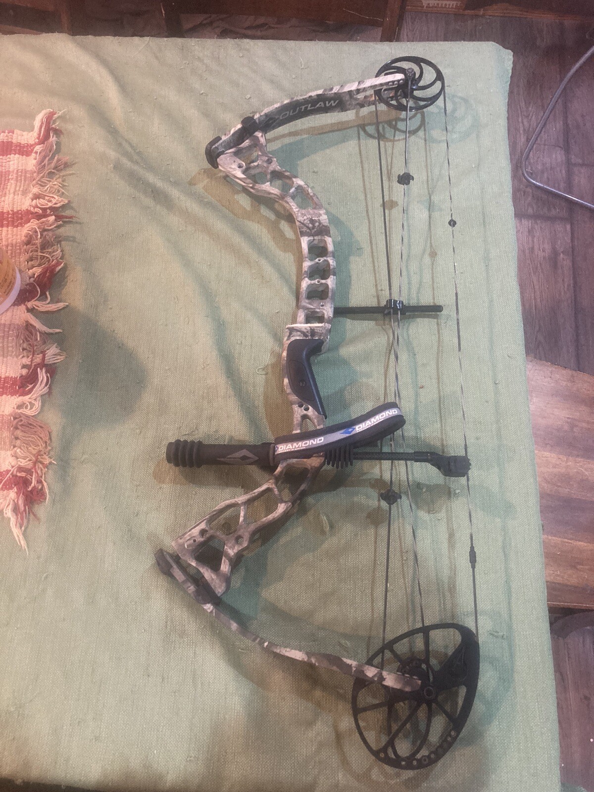Diamond Outlaw Compound Bow