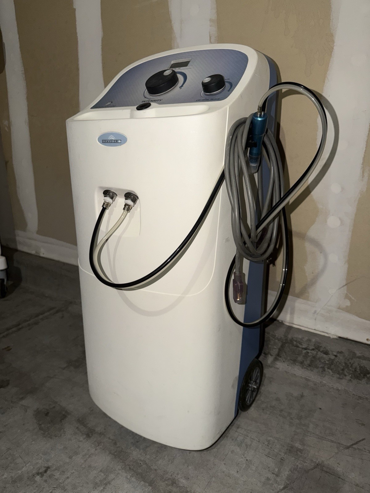 Dermaglow Microdermabrasion Machine. Only 558 hours on it!