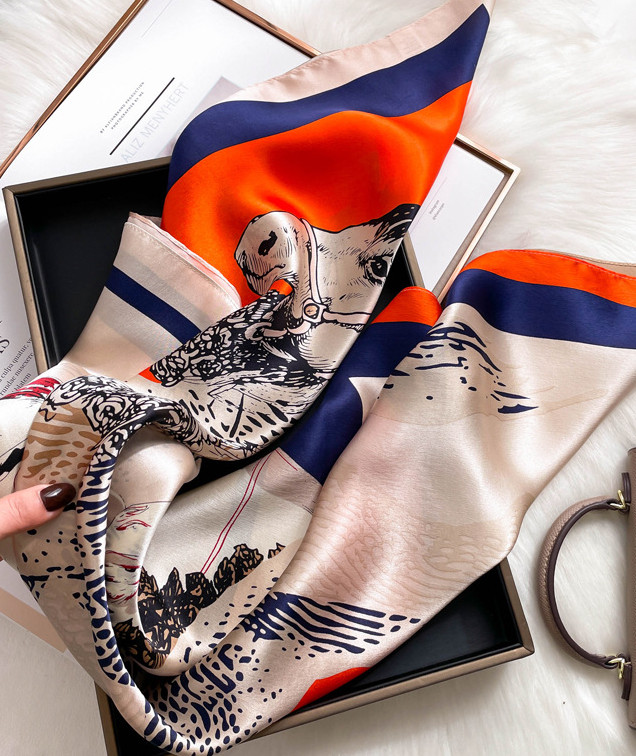 100% Silk Scarf Women Vintage war-horse Print Neckerchief Bandana 90*90cm NEW