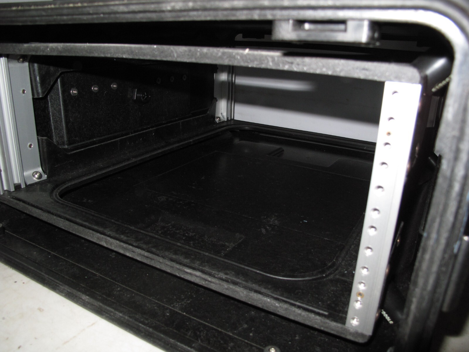 Rackmount 4U 19x24 ECS Composite Shockmount Electronics Black Equipment Case