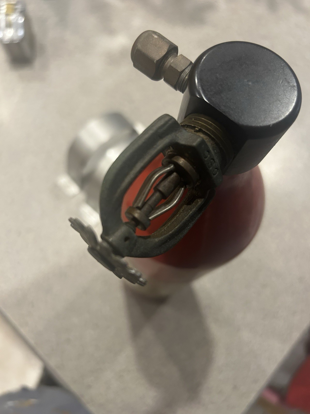 Automatic Fireboy 35VH Marine Fire Extinguisher. Spec Weight