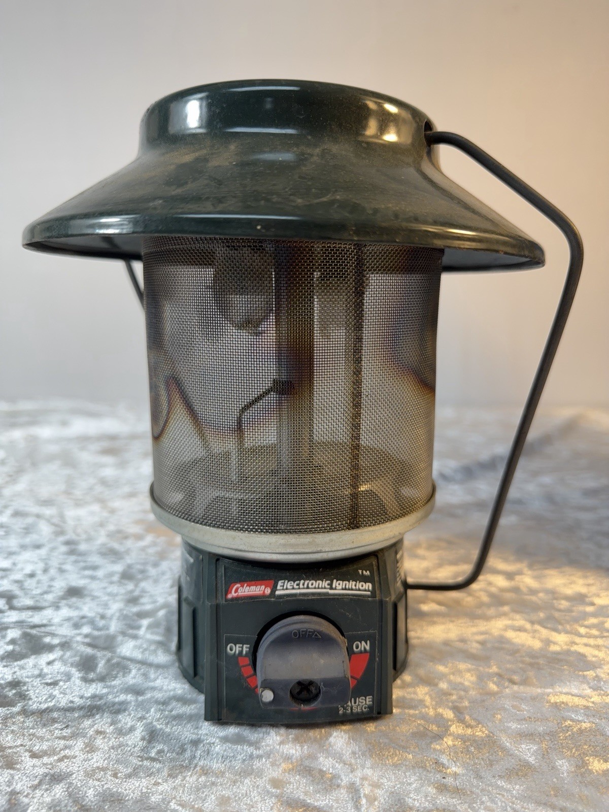 Coleman 5114 Propane Lantern Electronic Ignition w Hard Carry Case Camping