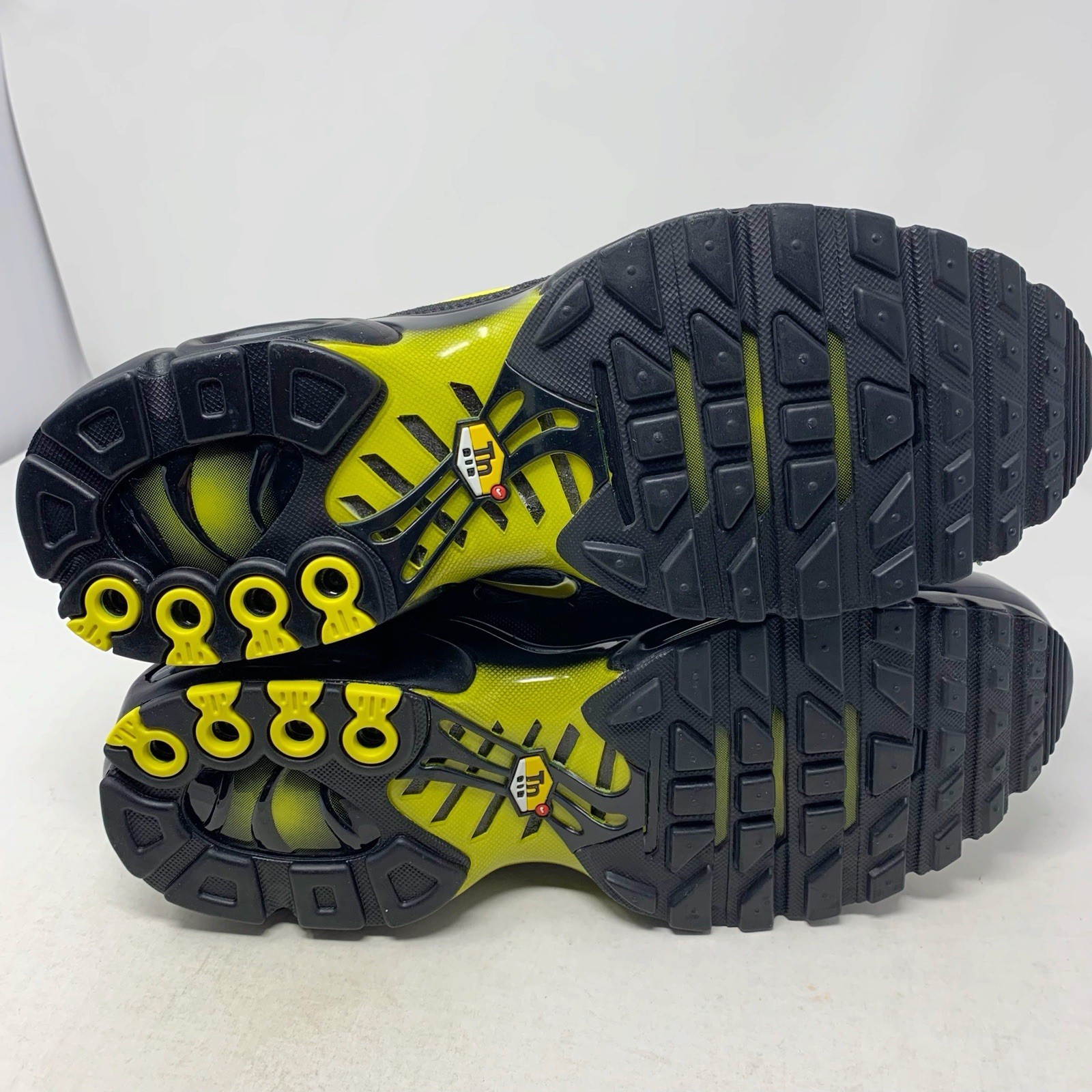 Nike Air Max Plus 'Yellow Shadow' Faded Black Sneakers, Size 9 BNIB DM0032-012
