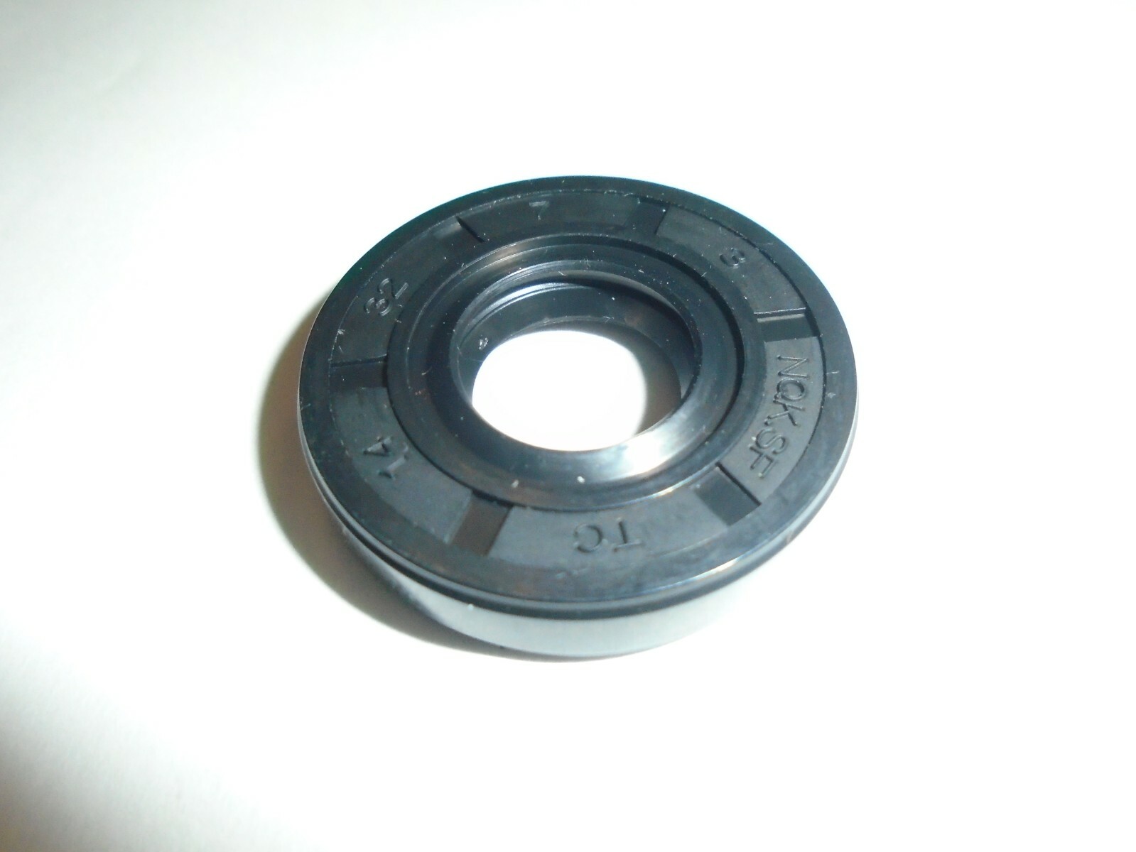 NEW TC 14X32X7 DOUBLE LIPS METRIC OIL / DUST SEAL 14mm X 32mm X 7mm
