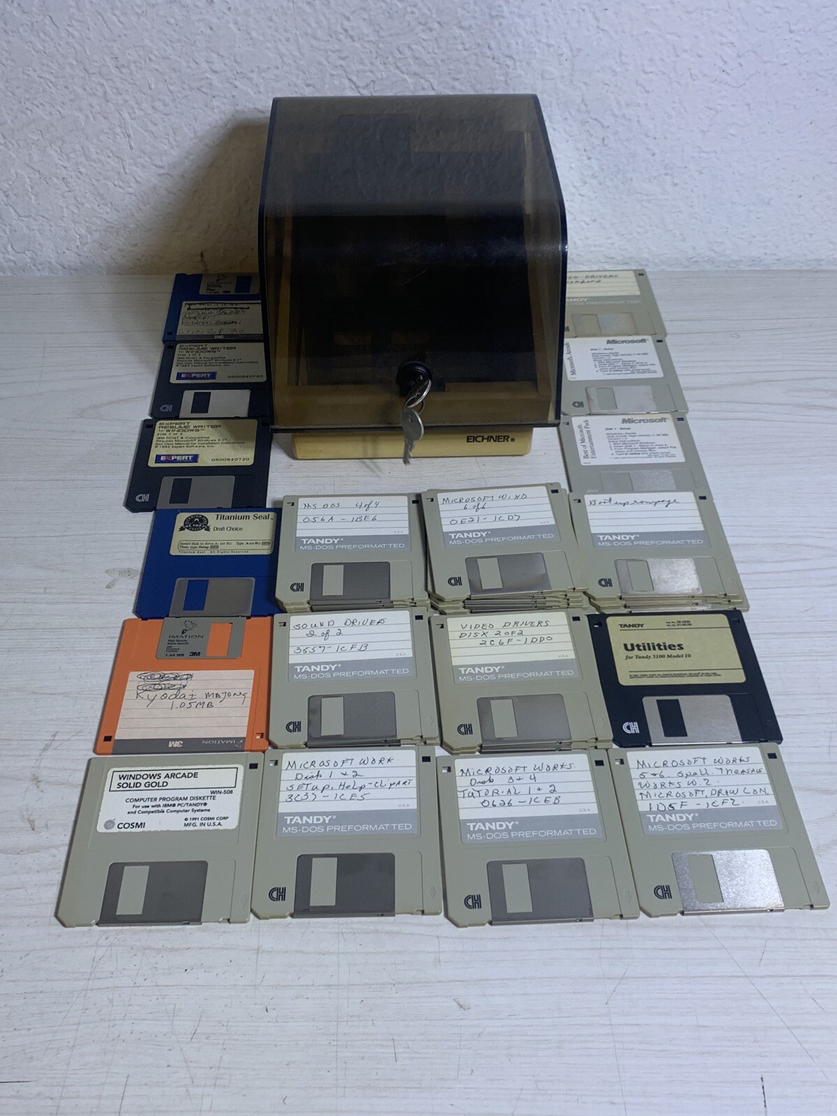 Lot of 30 Used 3.5" Floppy Disks Vtg with Disc Storage Case Box and Key