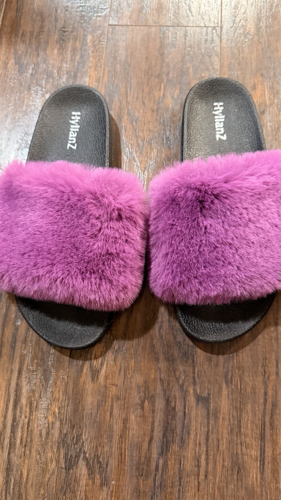 NEW Women’s Slippers Size 9 Purple Faux Fur