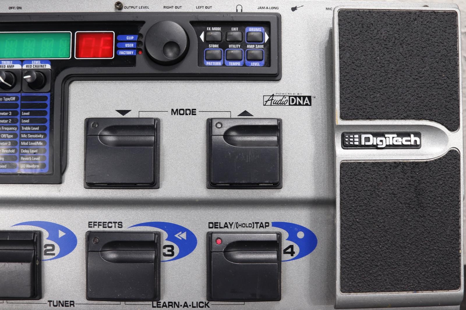 DigiTech GNX2 Multi-Effect Guitar Processor w Power Supply