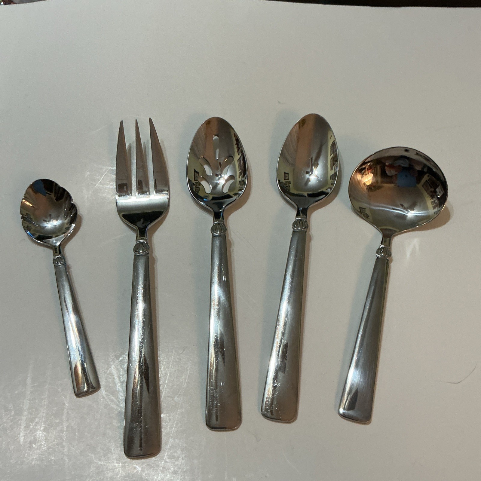 Reed & Barton SANDERLING Stainless Flatware 5 Serving