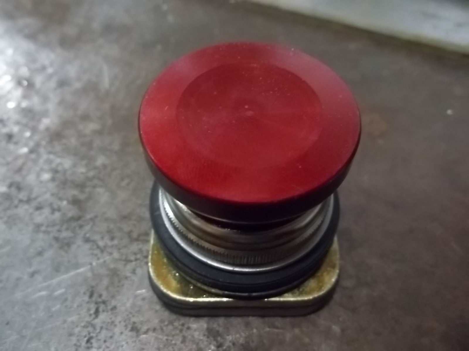NIB NUMATICS 212-111 PUSHBUTTON OPERATOR ASSEMBLY (WL19-2)