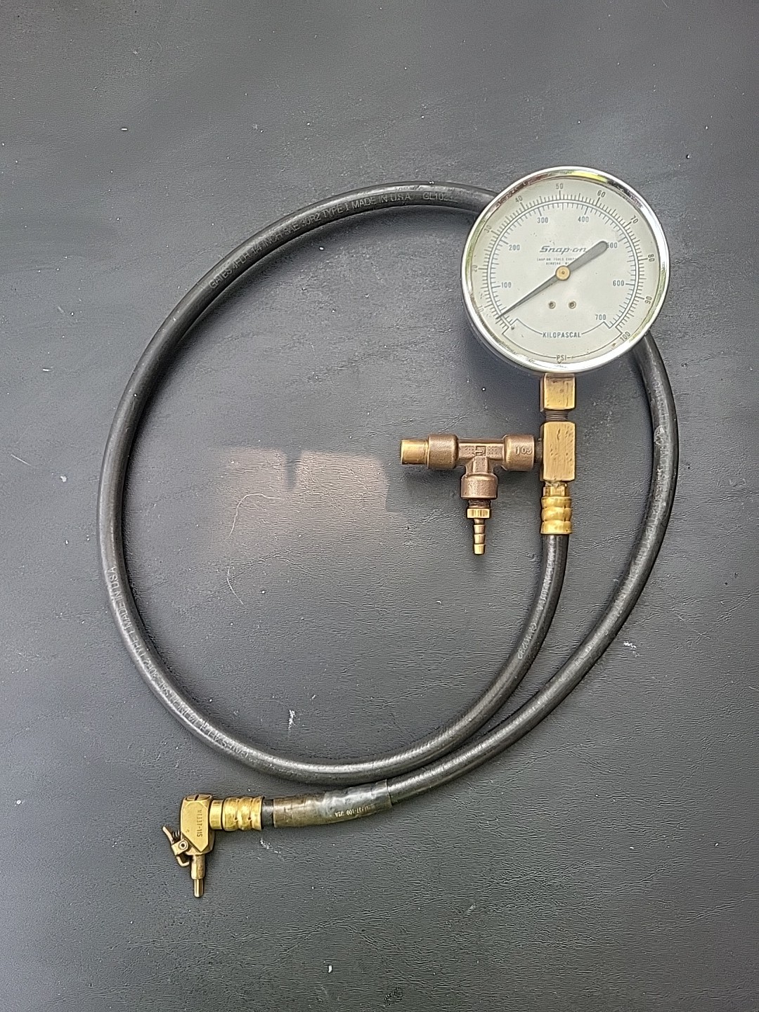 Snap On 100PSI Kilopascal Compression Gauge Vintage Not Tested