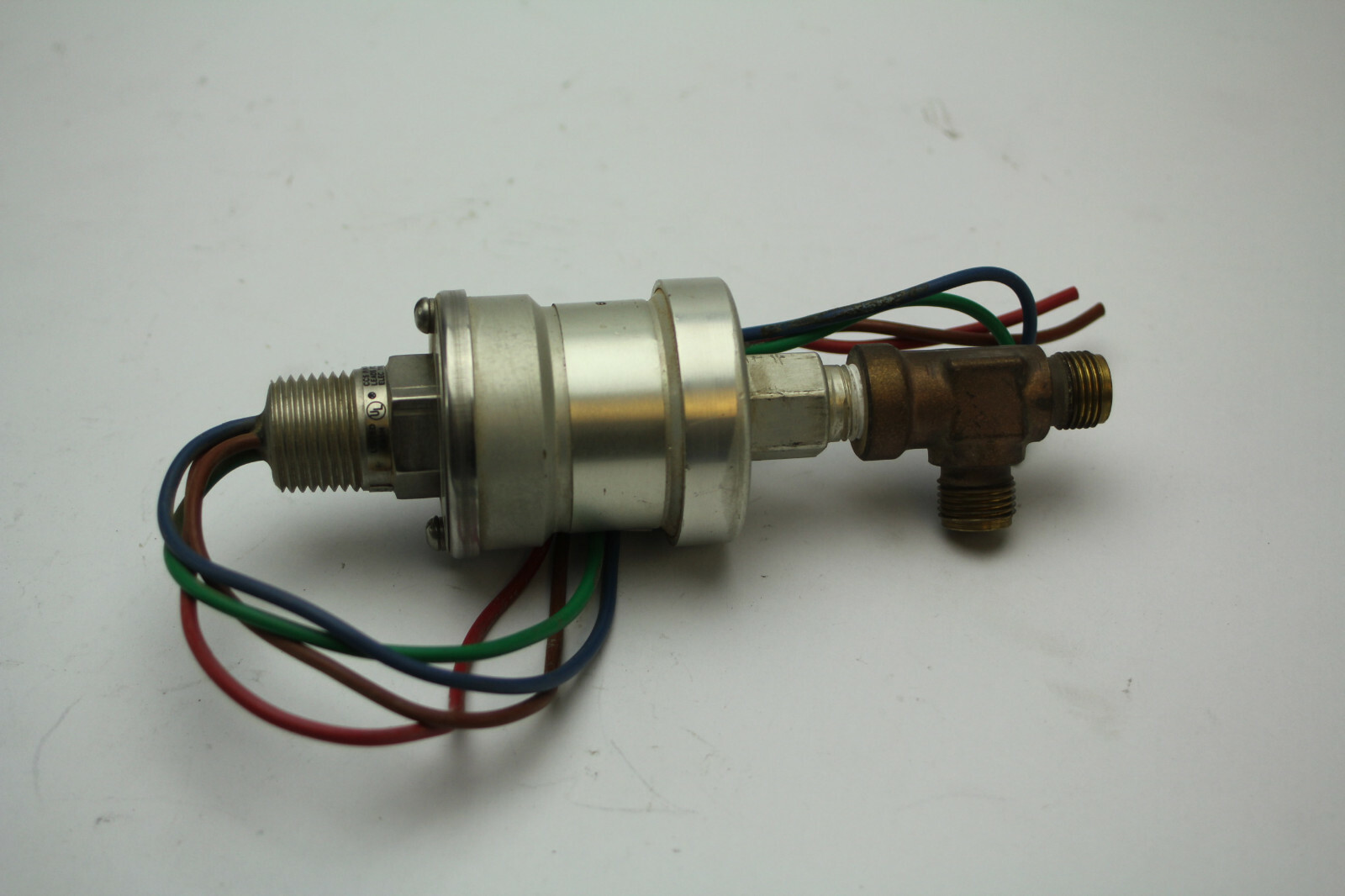 CCS 46-1058 Explosion-proof Pressure Snap Switch Mode 611 Used