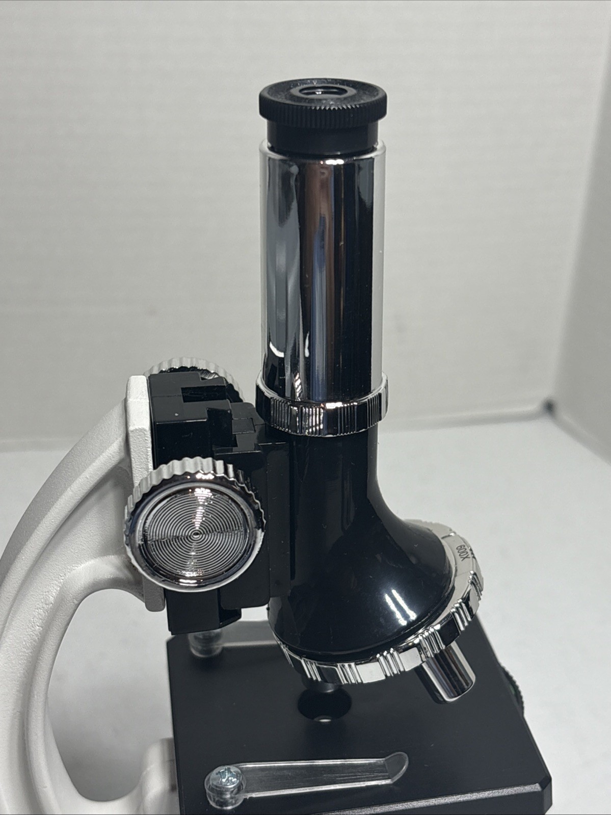 IQCrew 52-Piece Microscope Set with Durable Metal Frameworks for Students