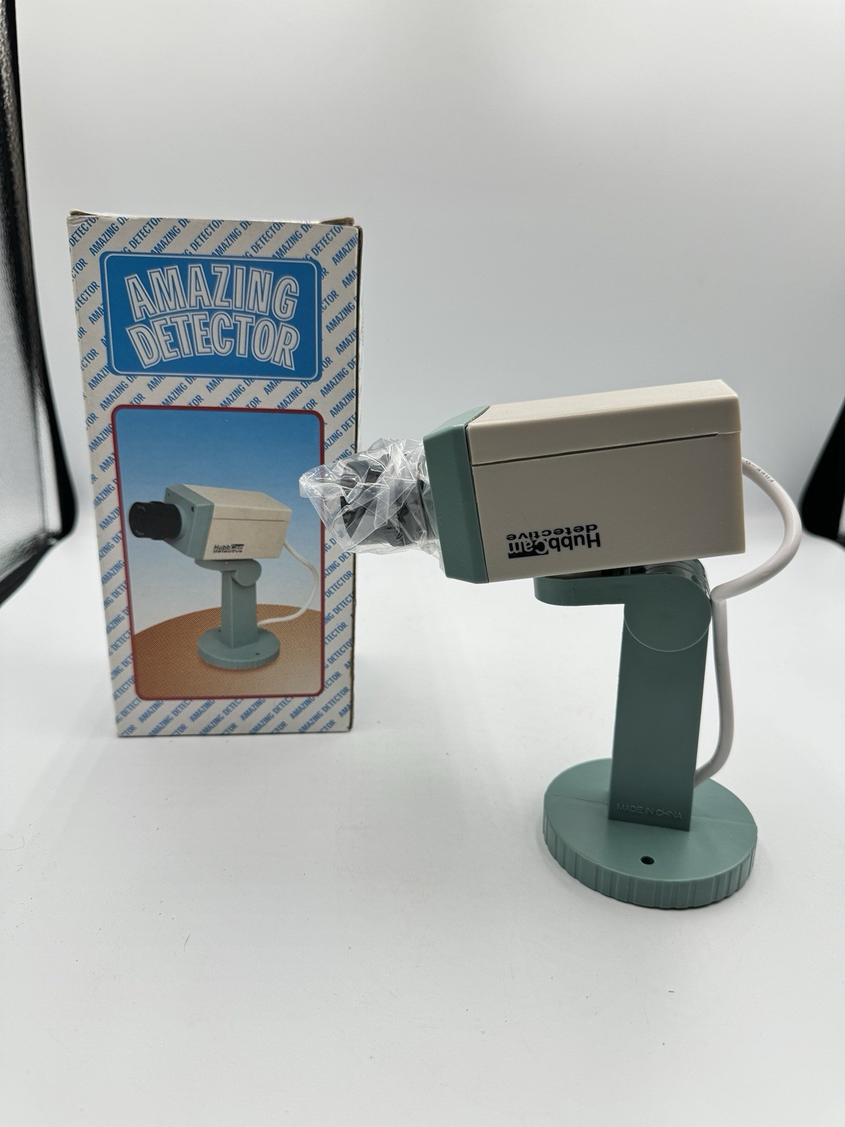 Amazing Detector Motion Detector Faux Security Camera Open Box