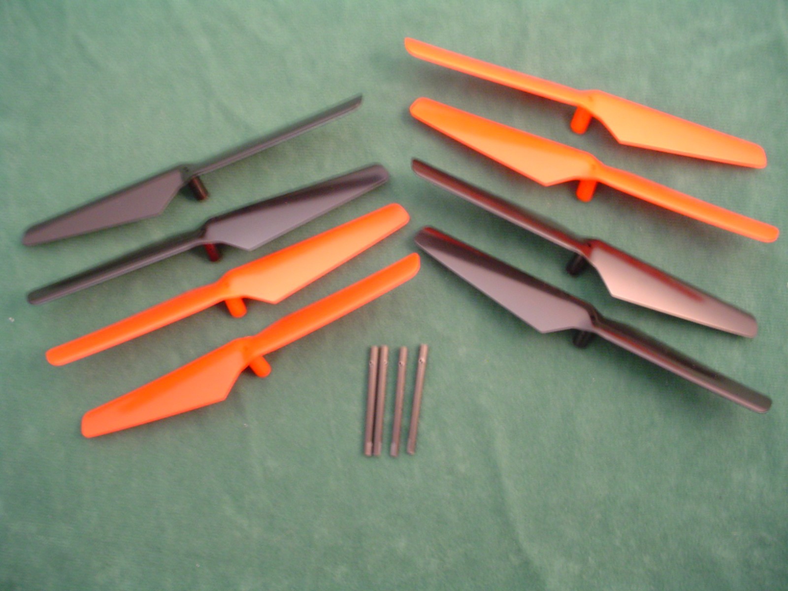 WL Toys Quadcopter Parts V959 V969 V979 V989 V999 2 Sets Propellers  4 Shafts