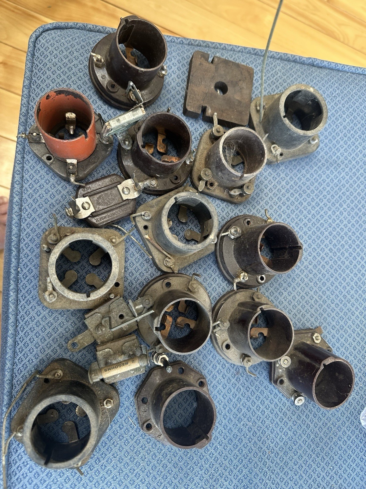 13 Each 201 A Radio Sockets As Is Lot 50