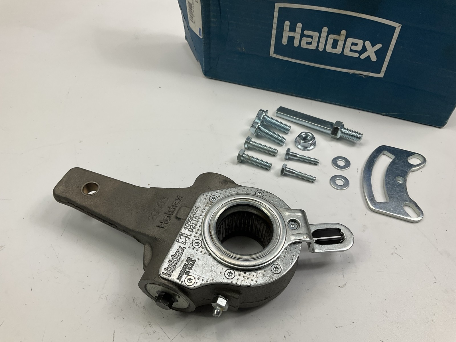 Haldex 40020213 Auto Brake Slack Adjuster, 1-5/8"-37 Spline, 5.5" Arm Length
