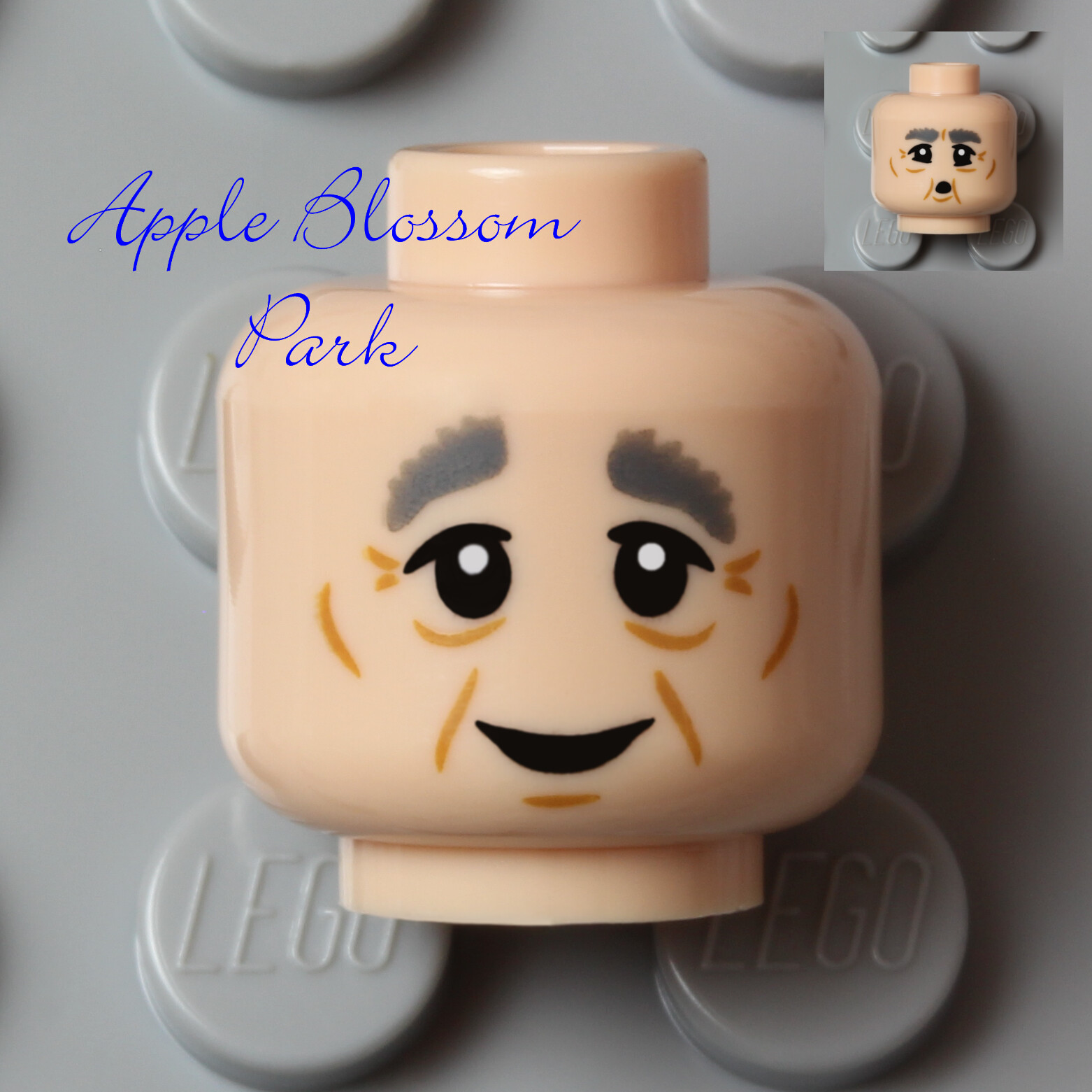 NEW Lego Light FLESH MINIFIG HEAD  - Male Grandpa Old Man Wrinkles Gray Eyebrows