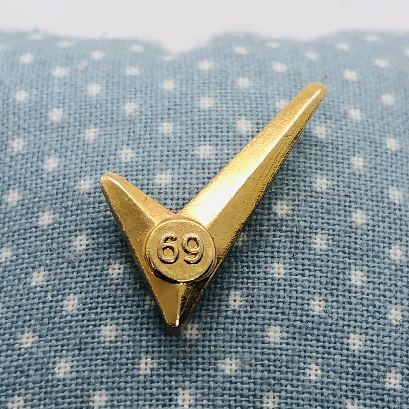 Check Mark Tick Vote Yes Prop 69 Gold Tone Lapel Pin