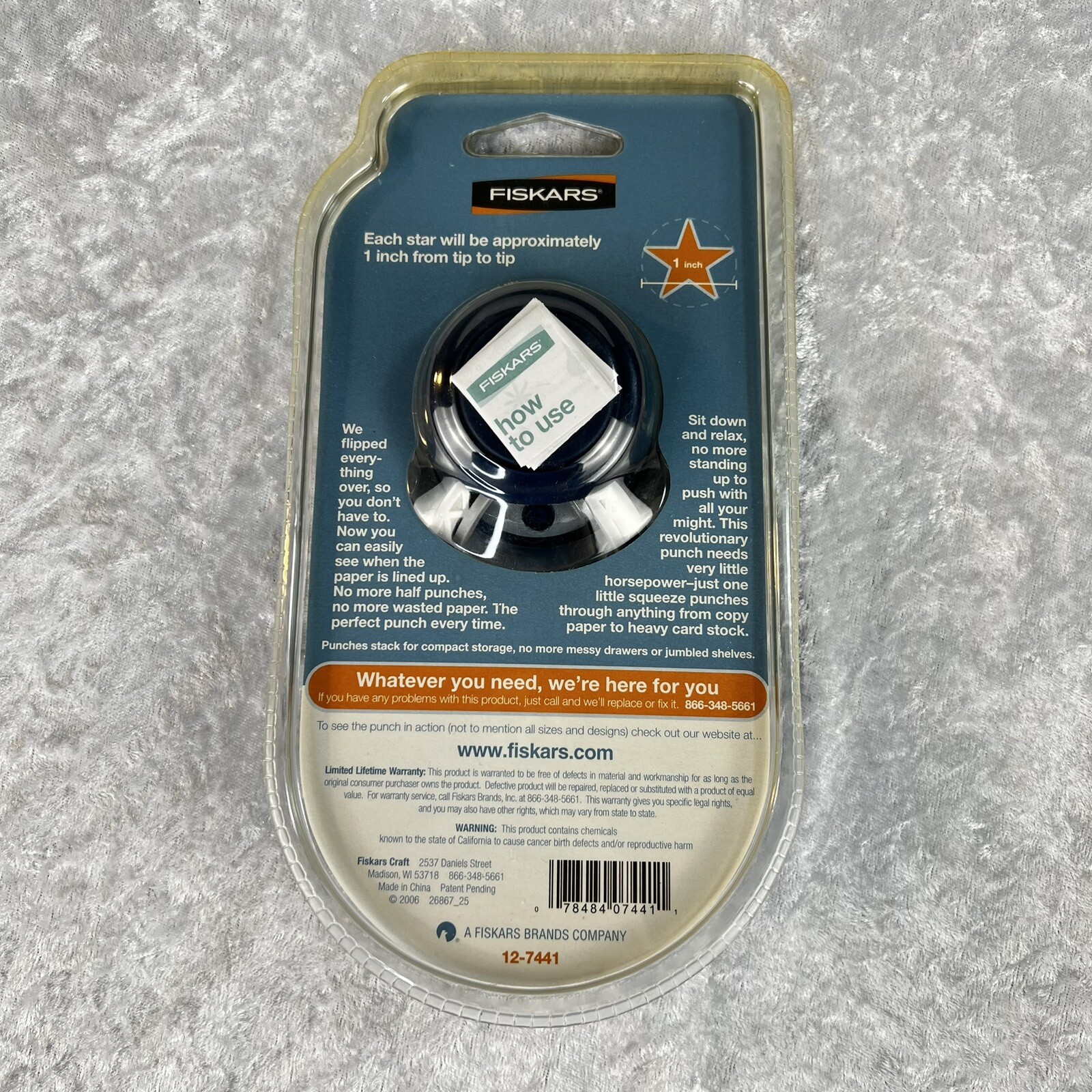 Fiskars Twinkle Twinkle Medium Squeeze Star Punch - New