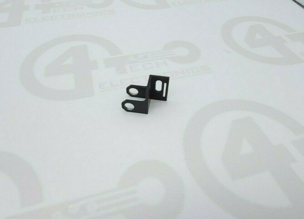 Universal Instruments Pulley Bracket 47482301
