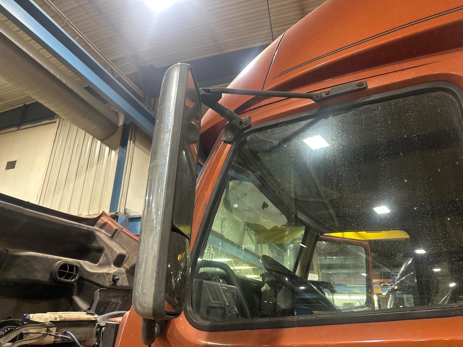 2003-2012 Volvo VT POLY/CHROME Left/Driver Door Mirror - Used