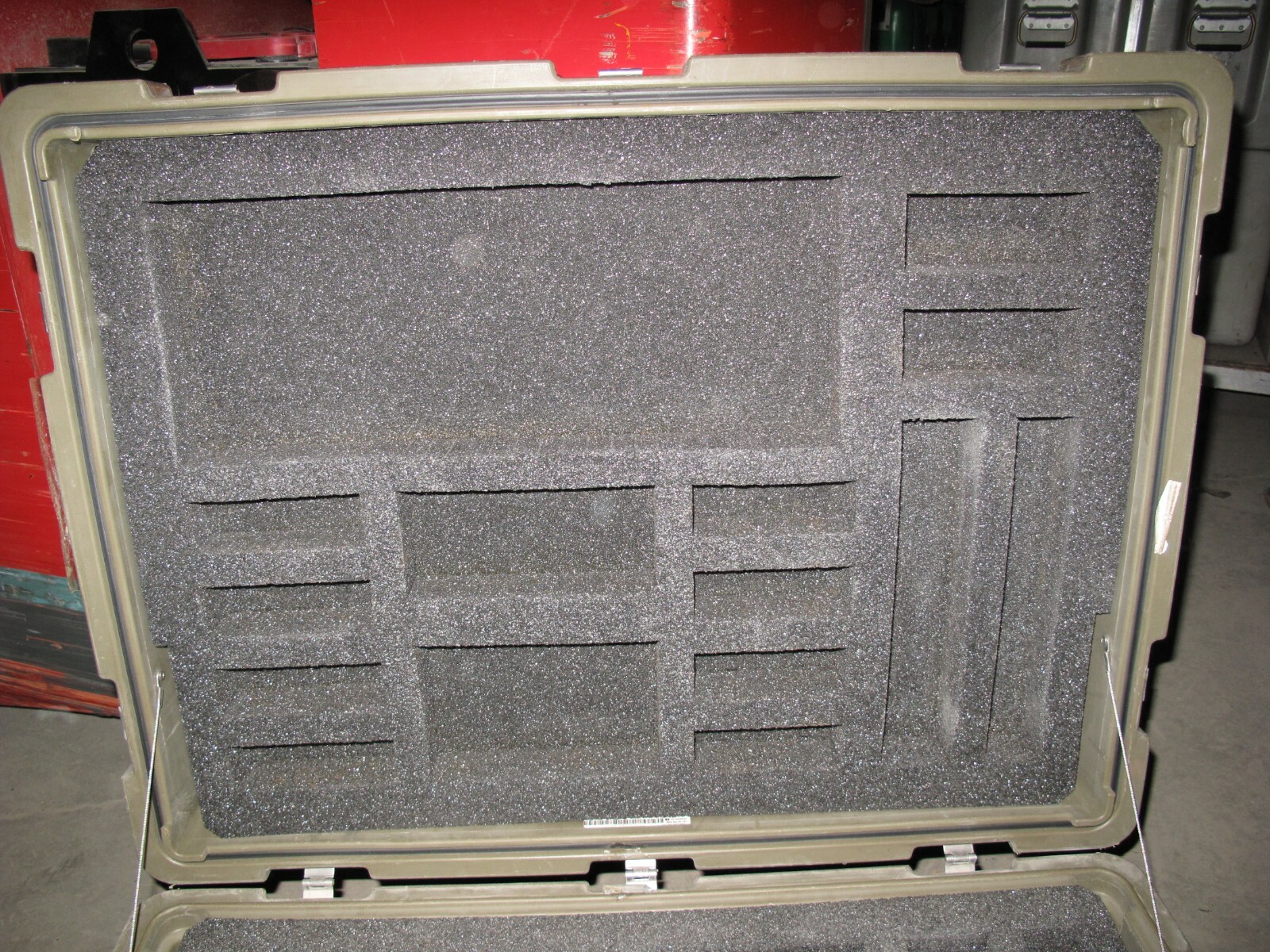 ECS Loadmaster Roto Molded Plastic Hard Case 34x25x17 Hard Equipment