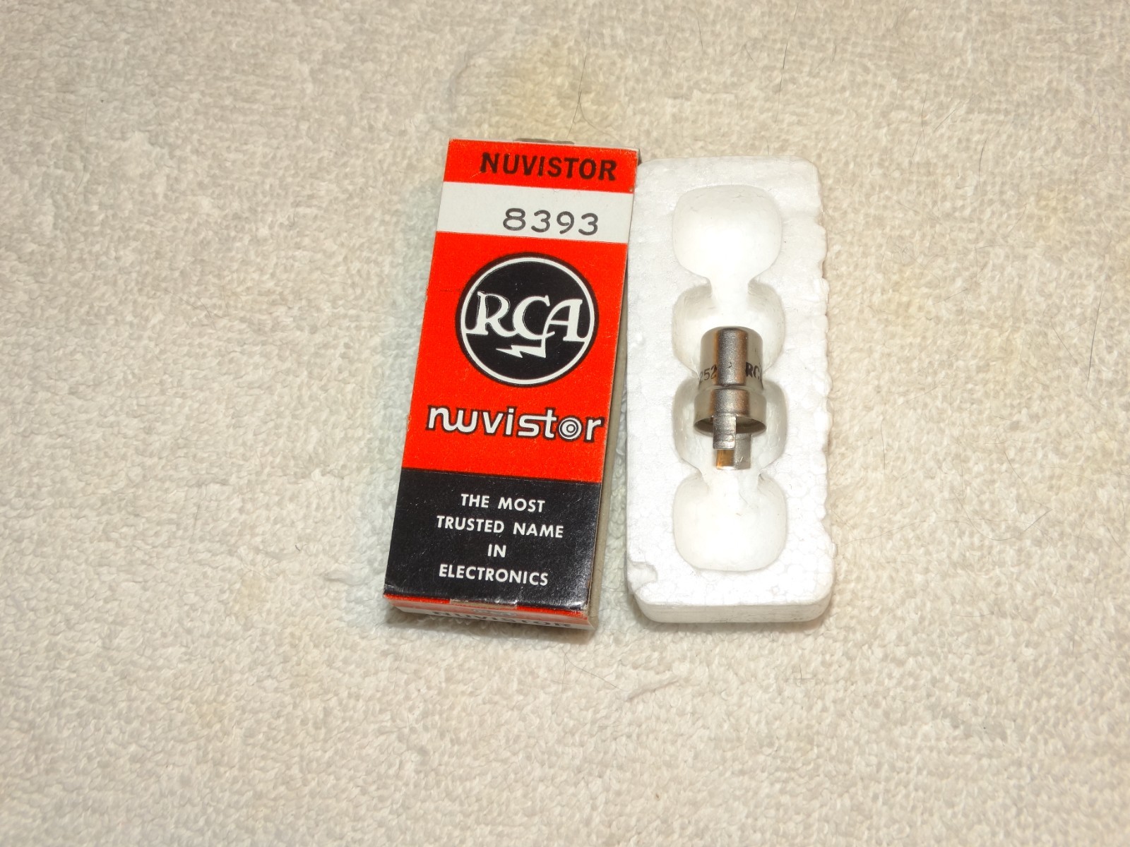 1 x 8393 RCA Nuvistor Tube*NOS-NIB*(2 Available)