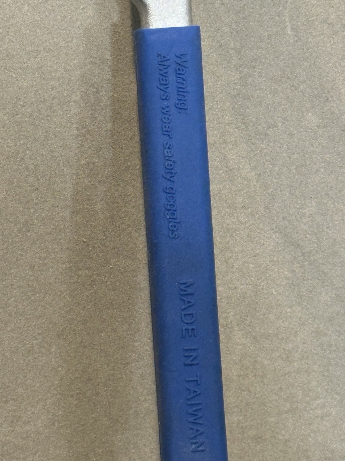 estwing Nail Puller With Grip