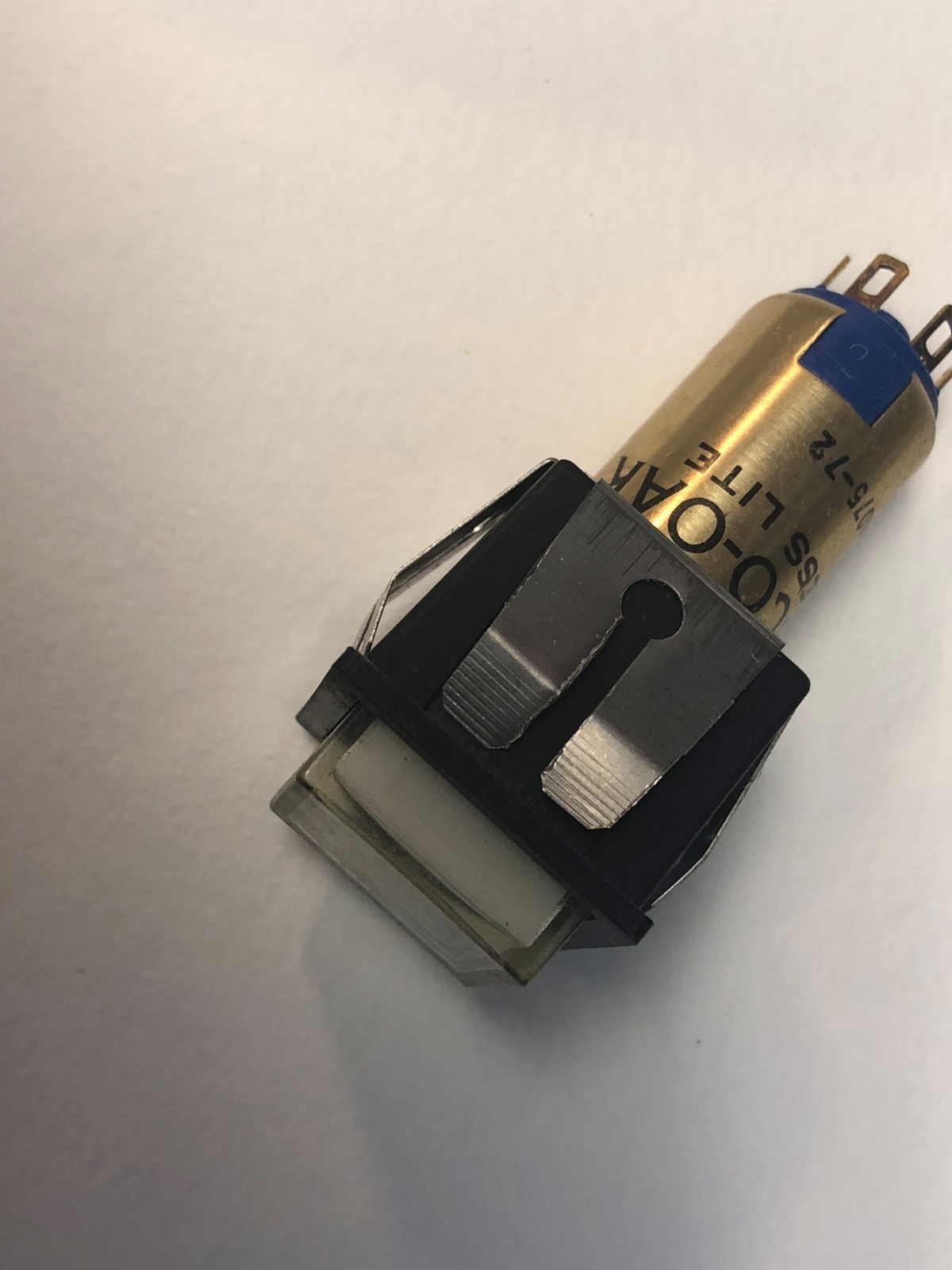 MARCO-OAK PRESS LITE  SPDT MOMENTARY LIGHTED PUSH BUTTON SWITCH