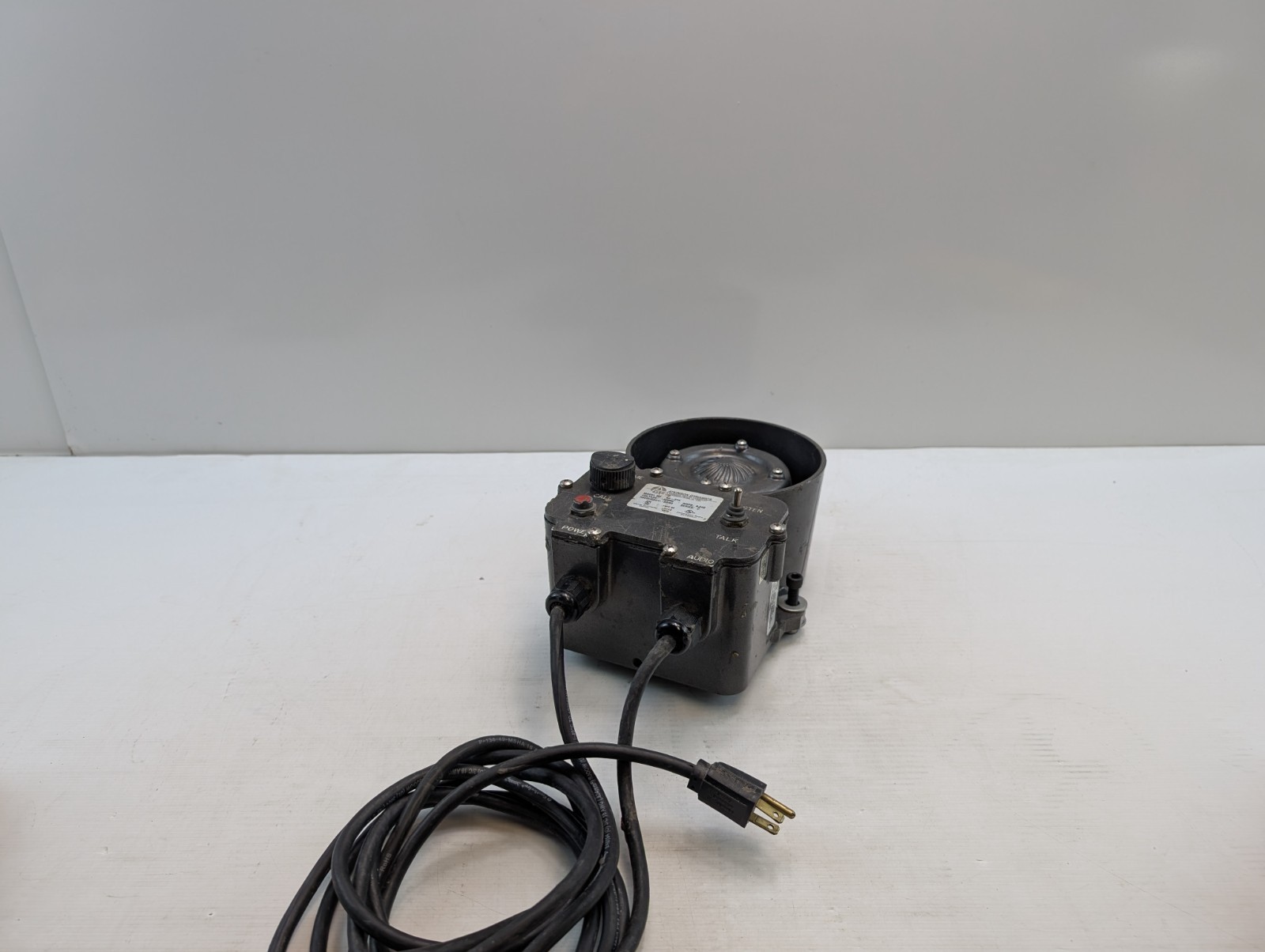 ATKINSON DYNAMICS AD-27A Industrial Intercom Loudspeaker with Call Button 50/60h