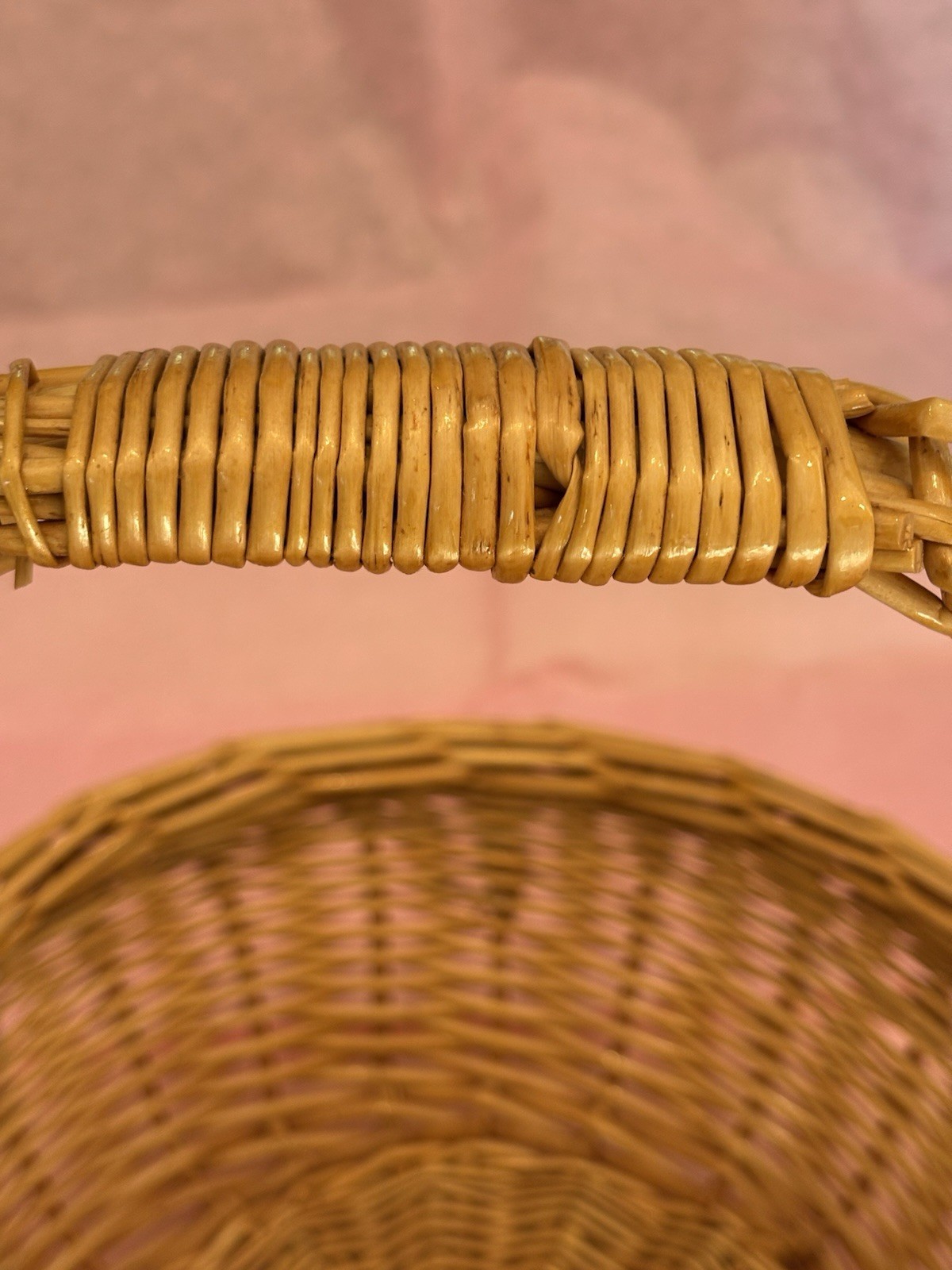 Vintage All Purpose Brown Wicker / Rattan Basket Gift Easter Bread Decorative