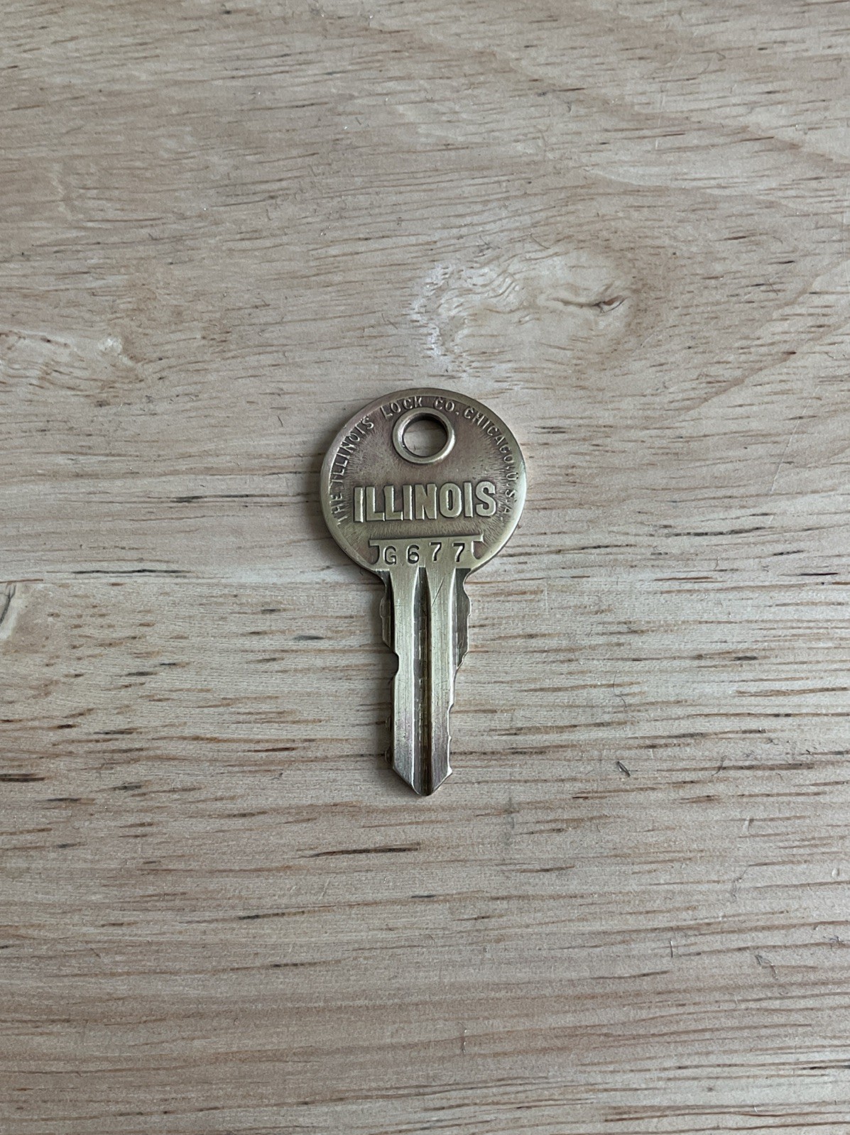 Illinois Lock Key # G 677
