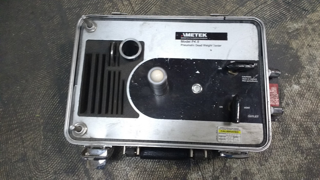 Ametek PK II 2 Pneumatic Dead Weight Tester Calibration Instrument UNTESTED