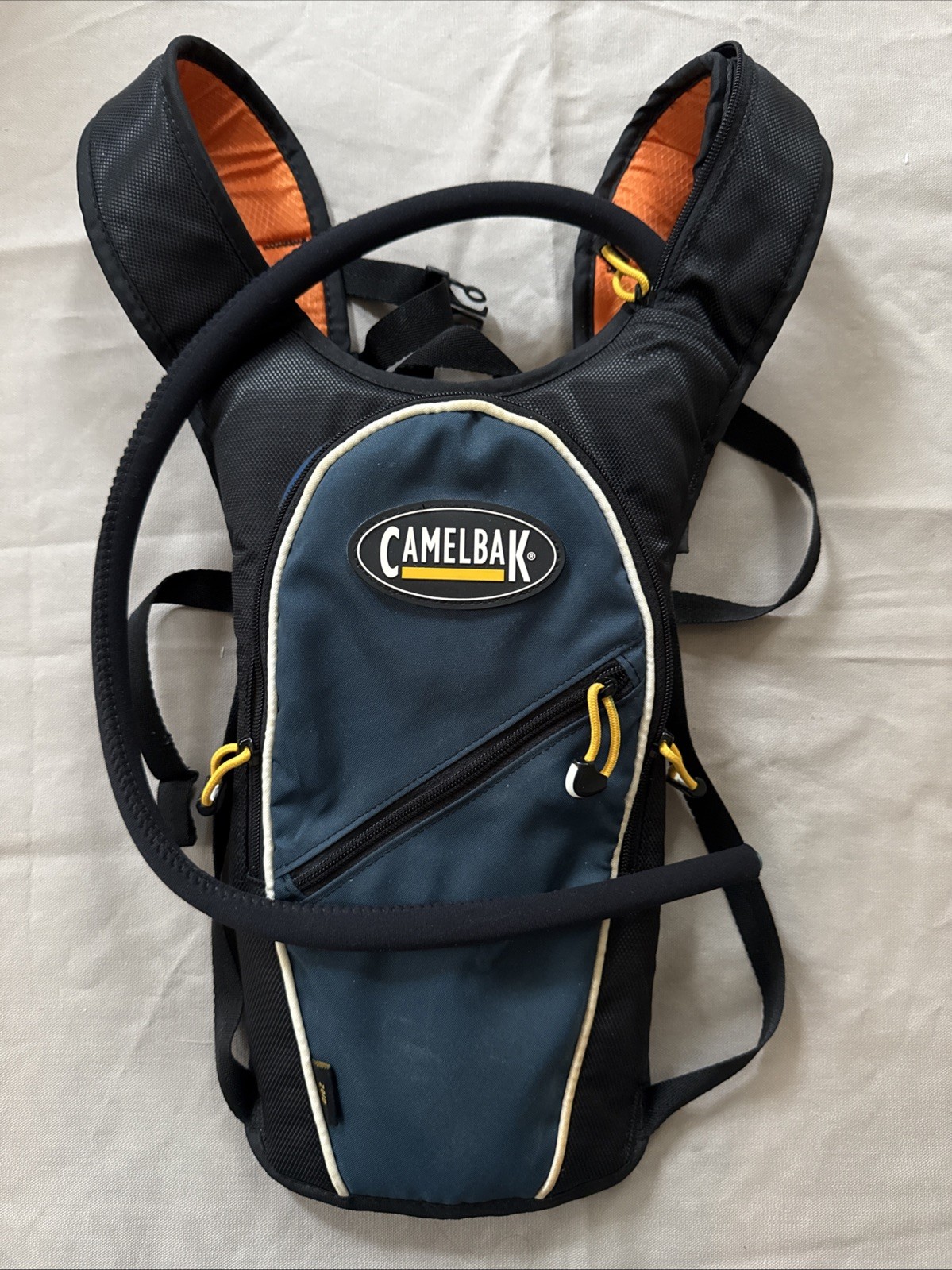 Camelbak Zoid Hydration Pack Water Bladder Included 70oz 2L READ