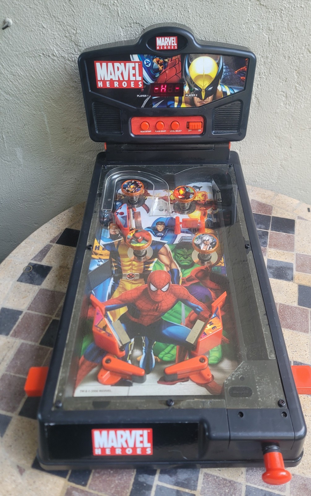Marvel Heroes 2006 Table-Top Mini Pinball Machine WORKS 19" Play Area